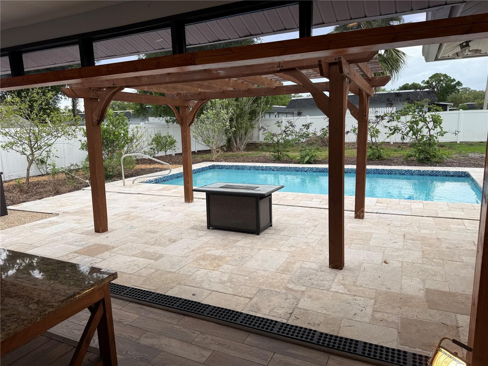 Travertine Decking / Wood Trellis - 98 DADE AVE, SARASOTA
