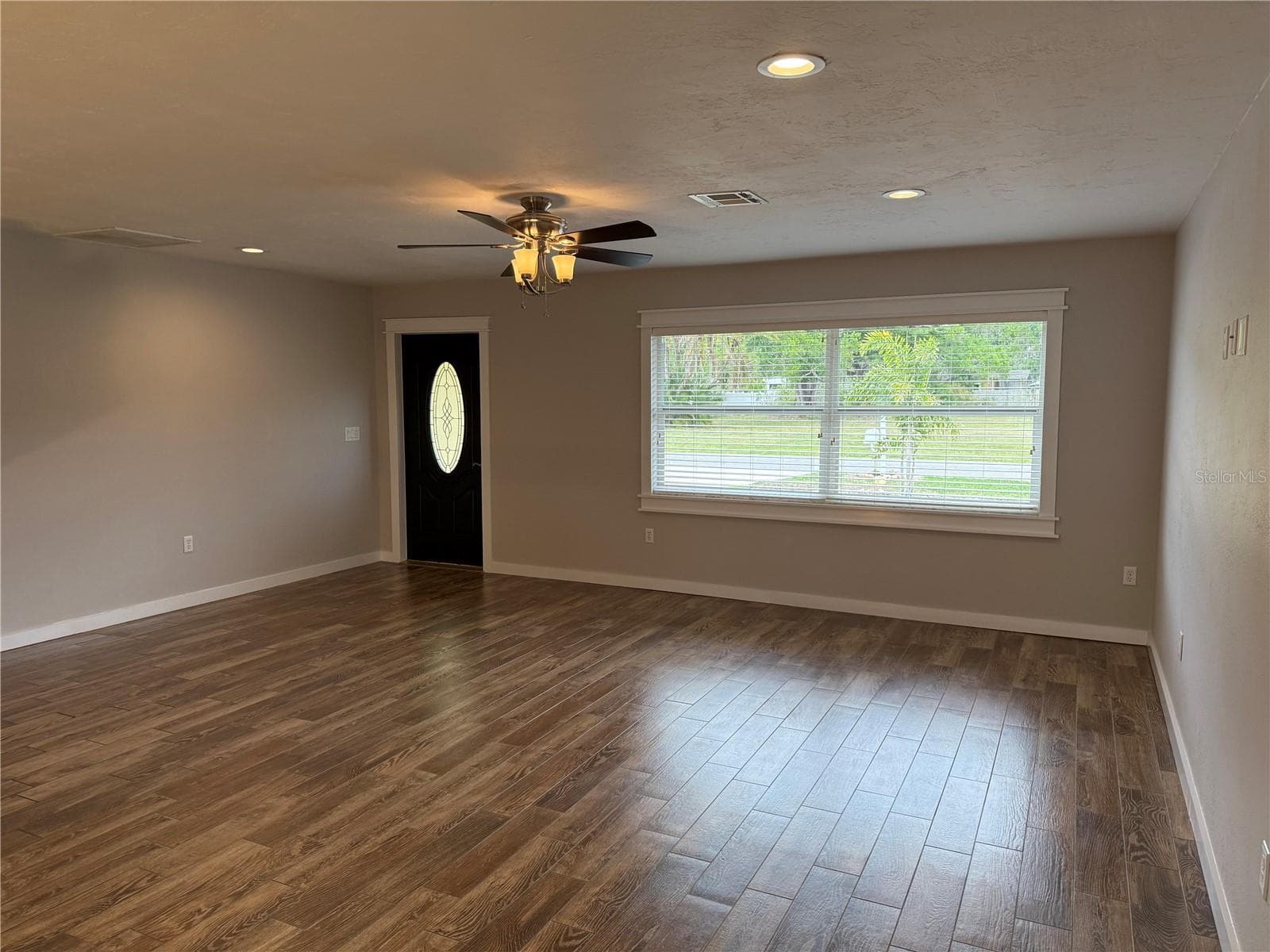 Entry / Huge Living Room - 98 DADE AVE, SARASOTA