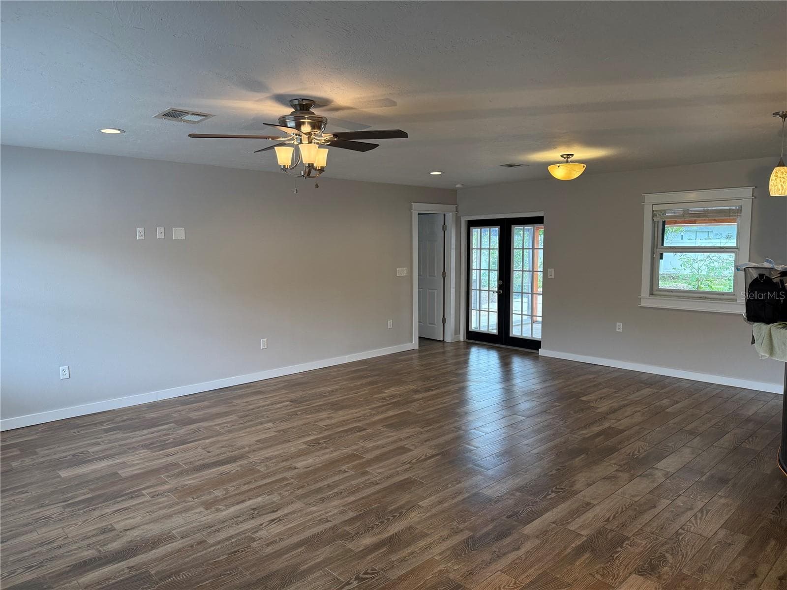 Great Room / Living & Dining - 98 DADE AVE, SARASOTA