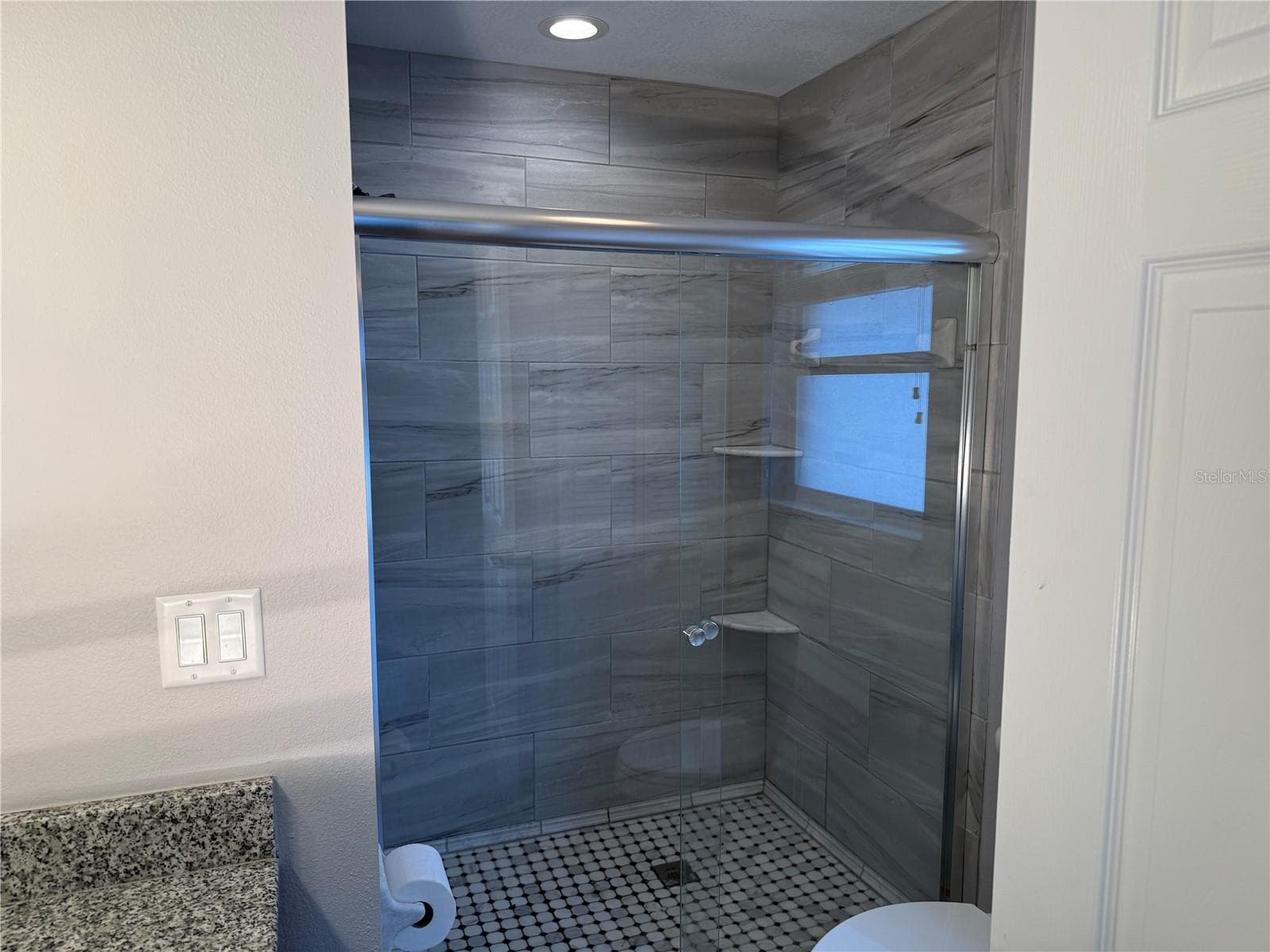 Main Bath / Large Shower - 98 DADE AVE, SARASOTA
