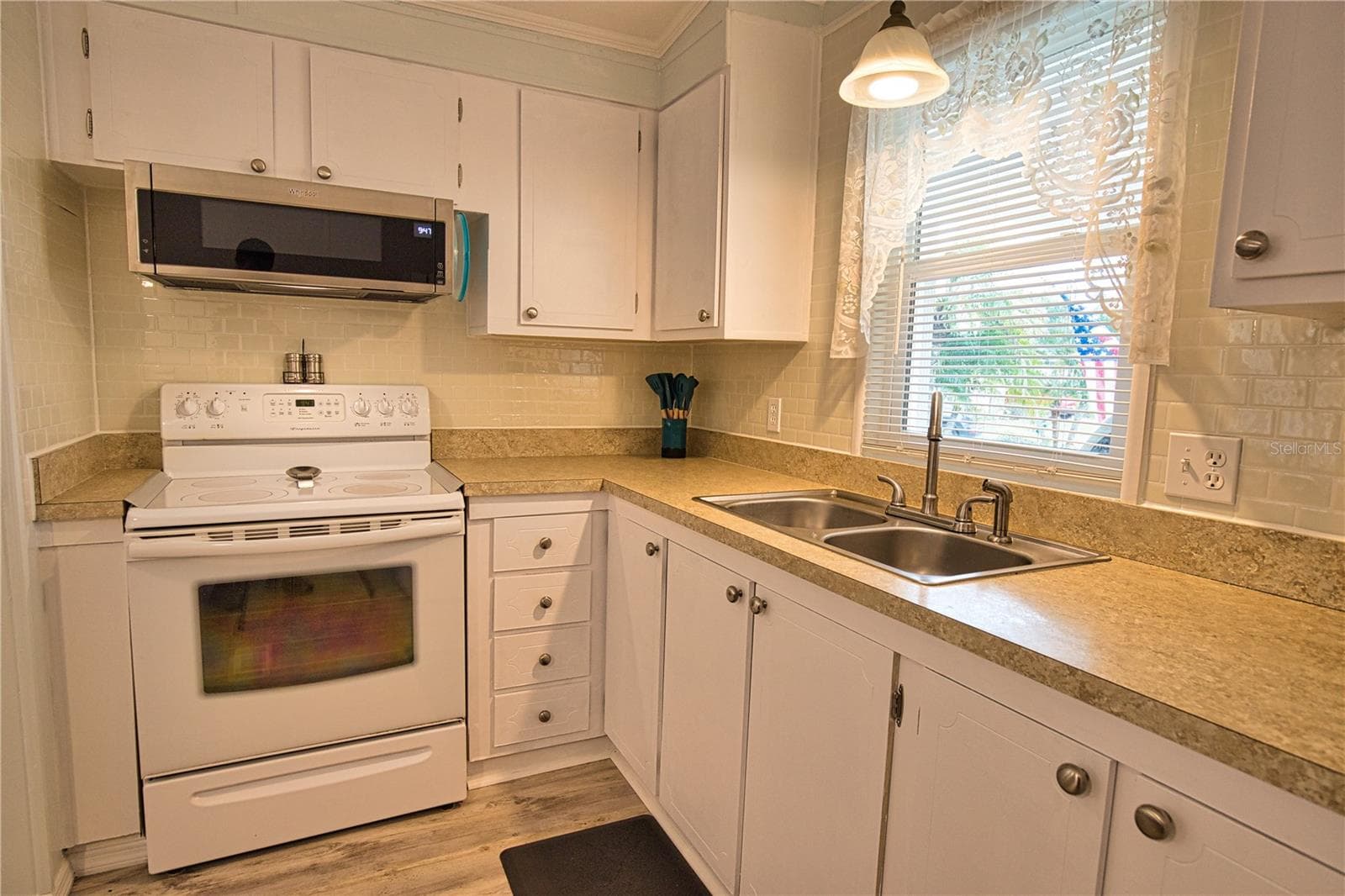 Manufactured Home at 618 IGLESIA DR, NORTH PORT, photo 8 of 80