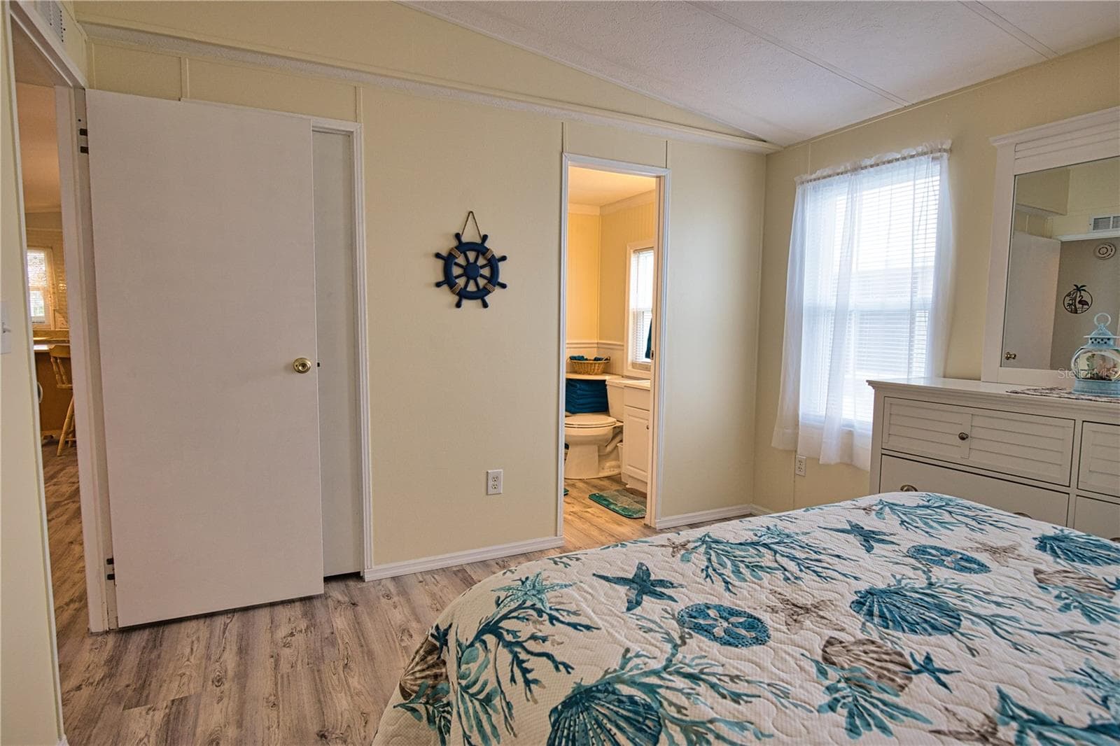 Manufactured Home at 618 IGLESIA DR, NORTH PORT, photo 23 of 80