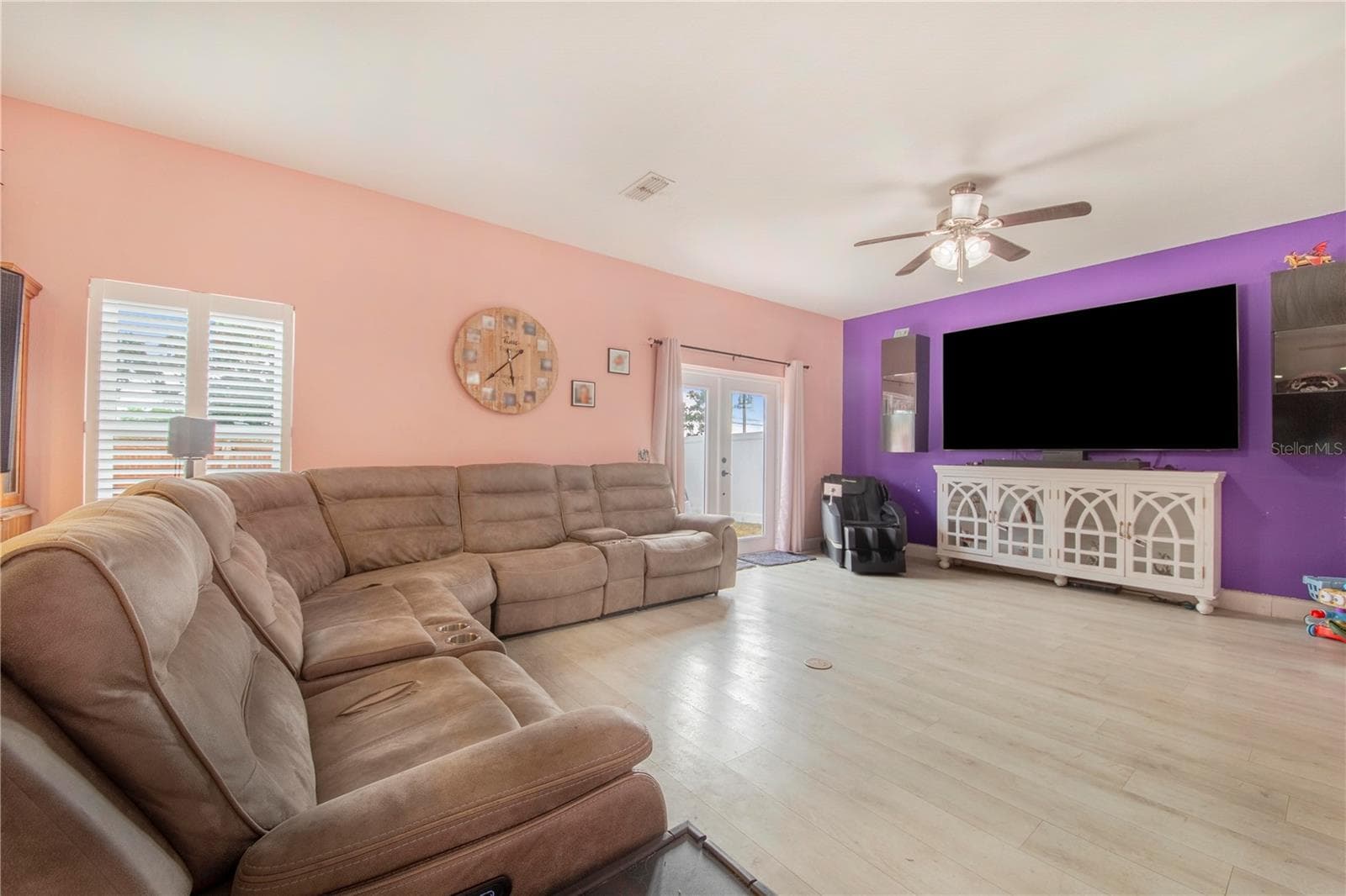 Single Family Residence at 1382 SALISBURY DR, WINTER HAVEN, photo 7 of 32