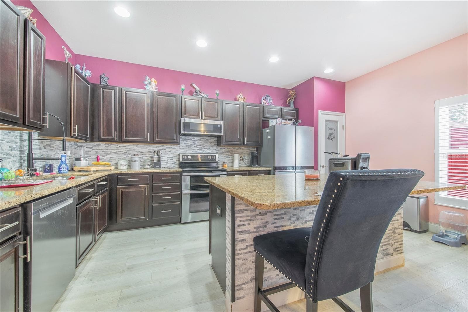 Single Family Residence at 1382 SALISBURY DR, WINTER HAVEN, photo 11 of 32