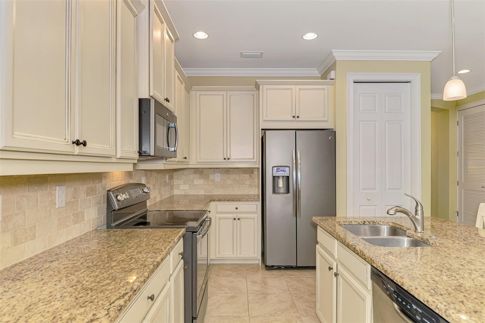 Single Family Residence at 11455 BLACKFIN ST, VENICE, photo 26 of 72