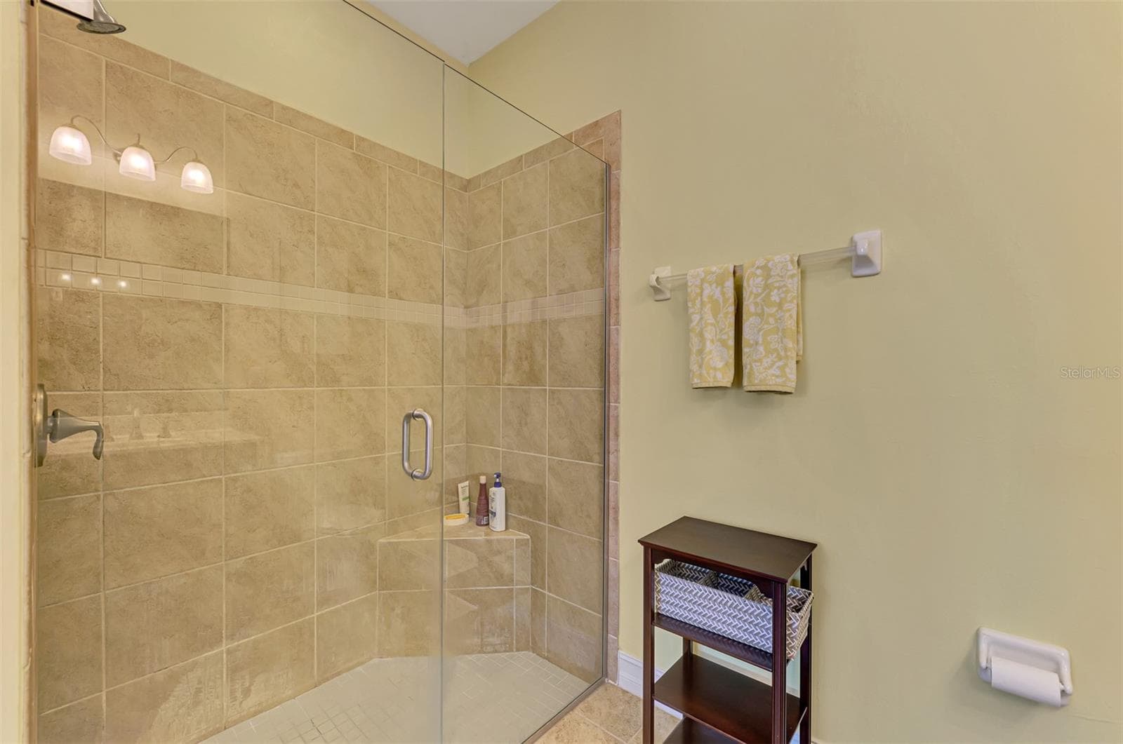 Single Family Residence at 11455 BLACKFIN ST, VENICE, photo 37 of 72