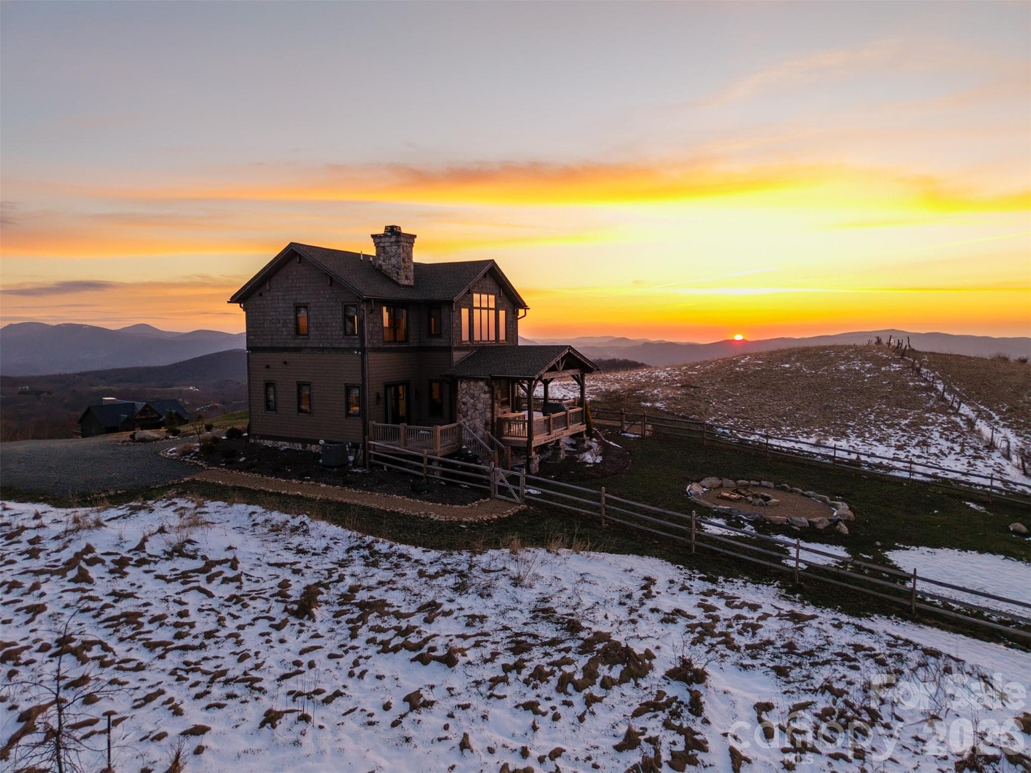 Single Family Residence at 352 Great Sky Drive, Banner Elk, photo 4 of 40