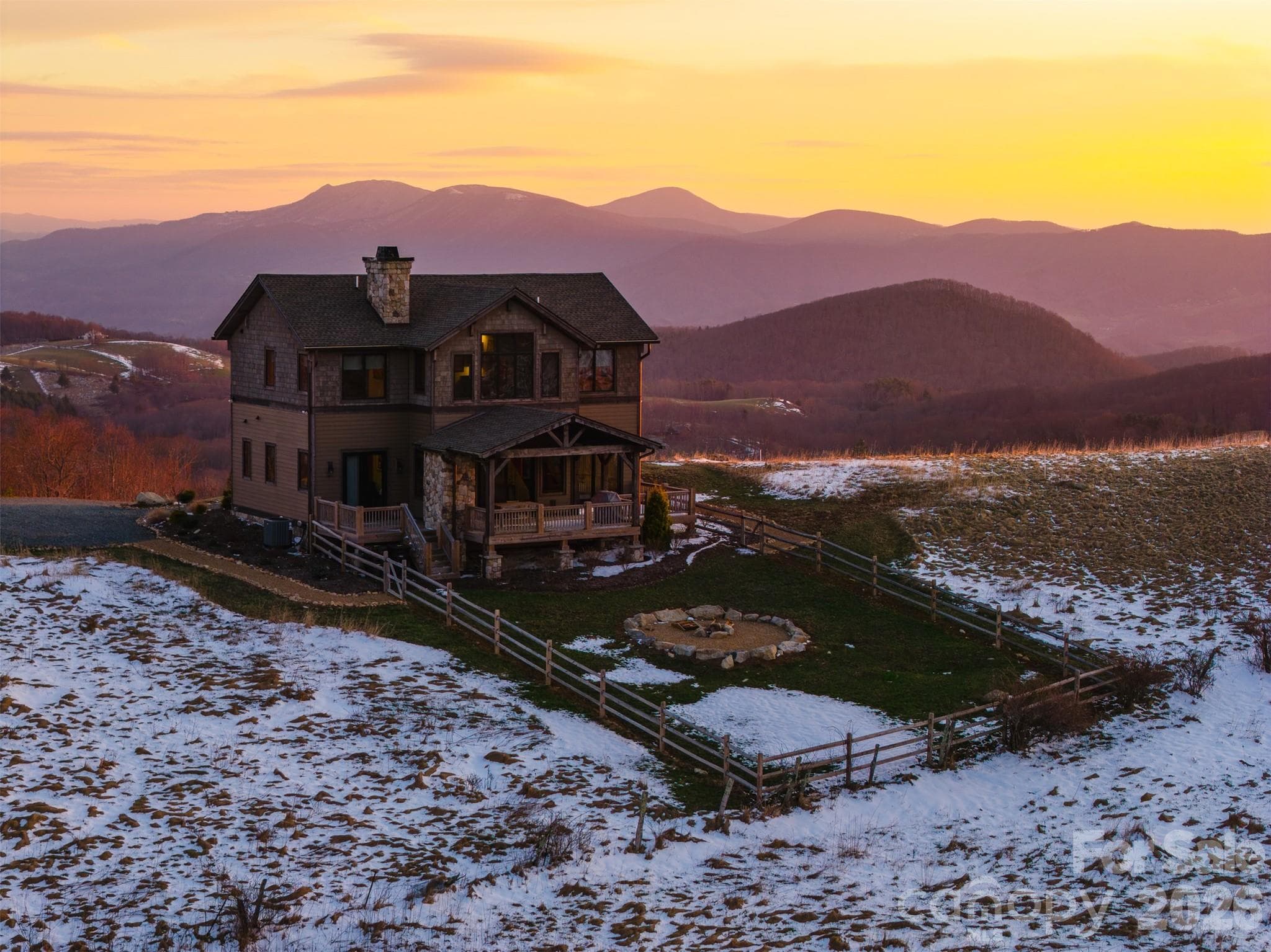 Single Family Residence at 352 Great Sky Drive, Banner Elk, photo 5 of 40