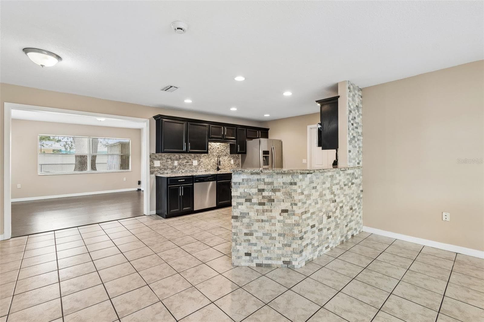 Single Family Residence at 4018 PRADO DR, SARASOTA, photo 3 of 63