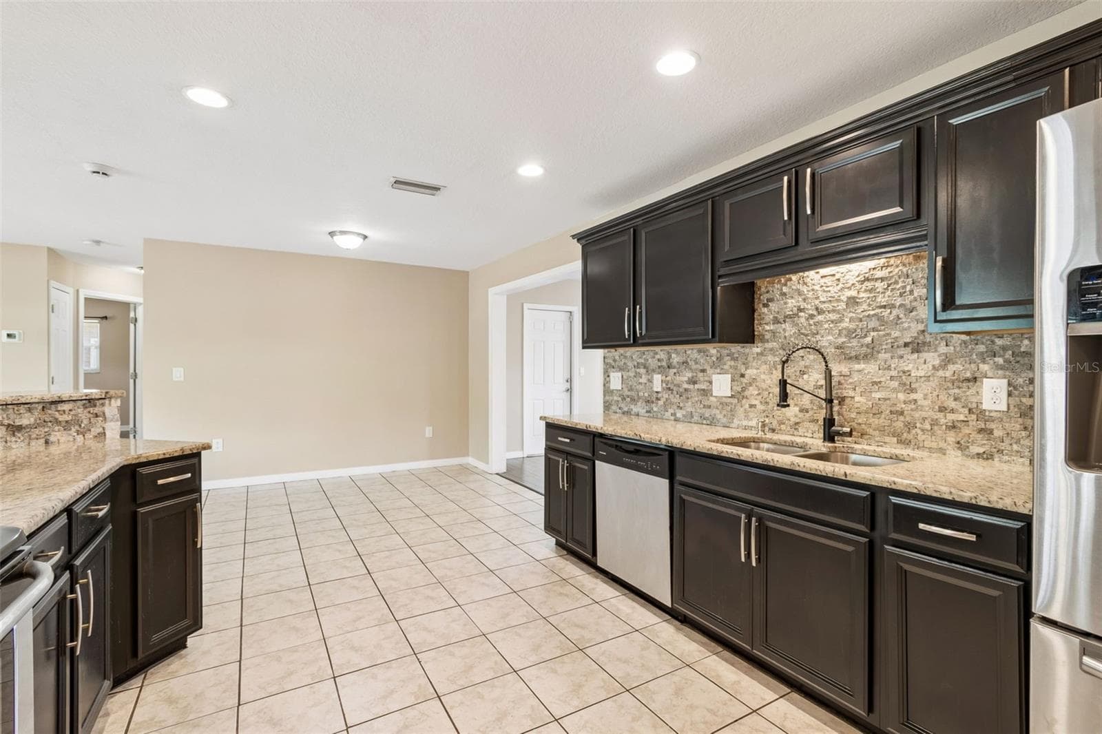 Single Family Residence at 4018 PRADO DR, SARASOTA, photo 17 of 63