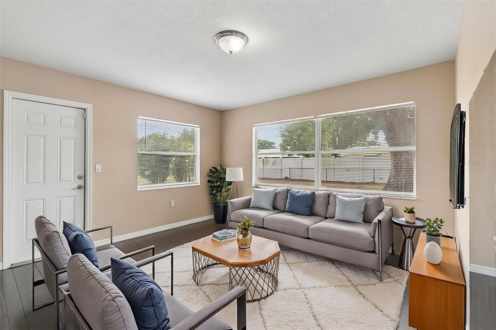 Virtually staged - 4018 PRADO DR, SARASOTA