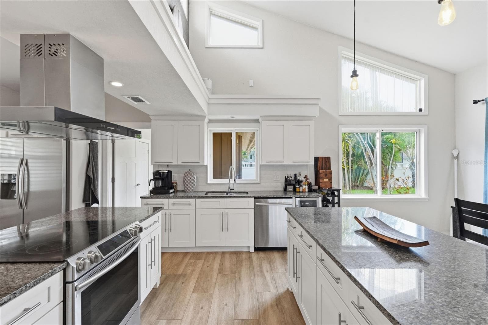 Open kitchen - 13917 76TH TER, SEMINOLE