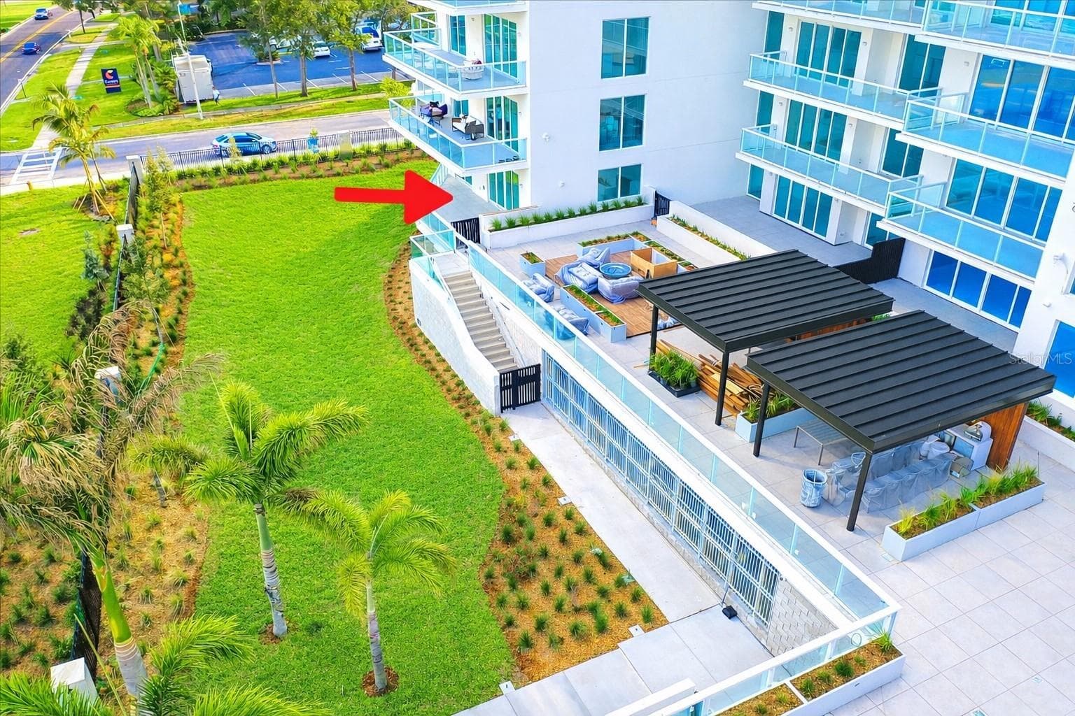 Unit 103 - Unique Direct Access to Pool & Outdoor Amenities - 1020 SUNSET POINT RD #103, CLEARWATER