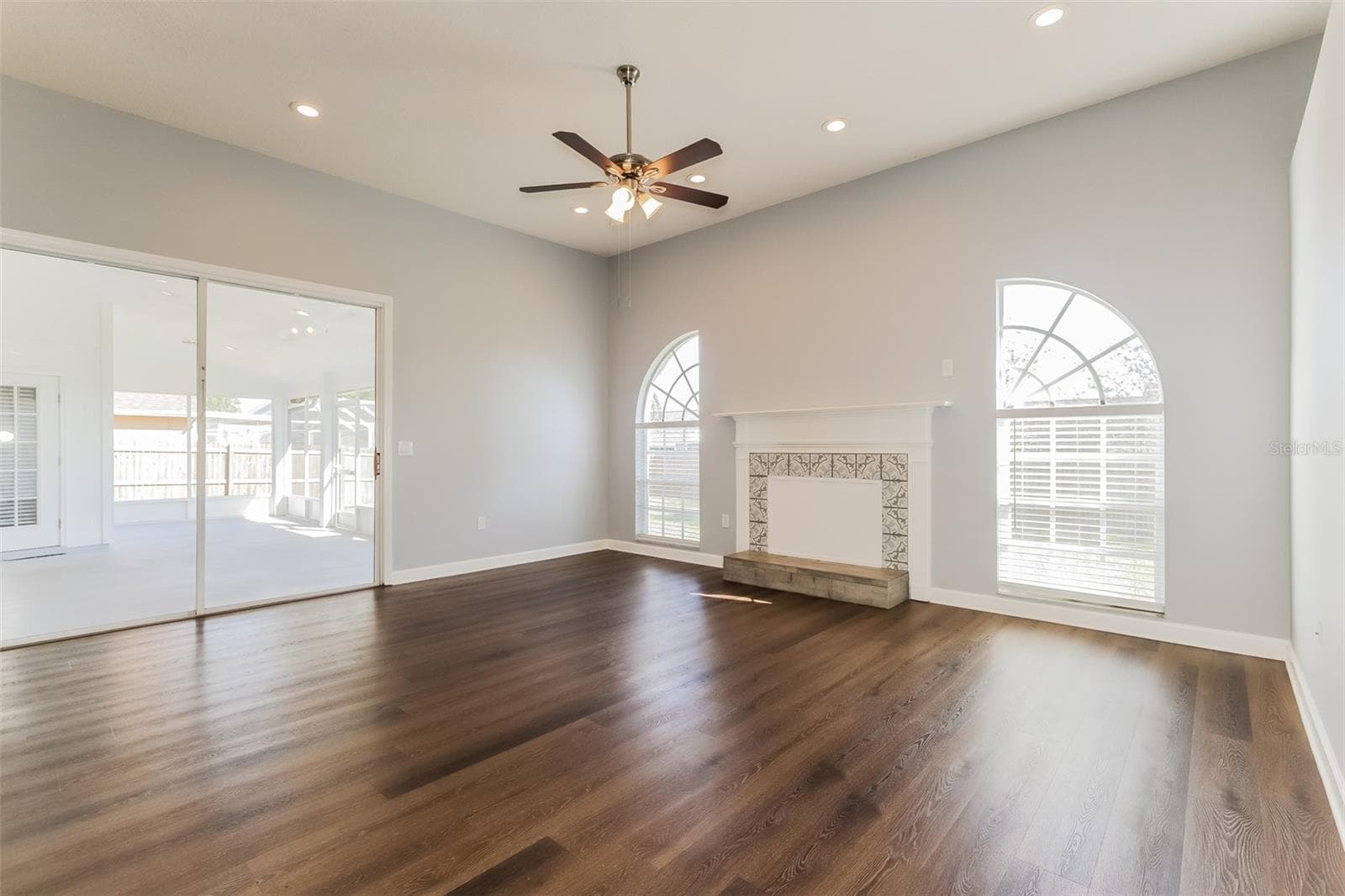 Single Family Residence at 5238 MONTSERRAT CT, LAKELAND, photo 3 of 15