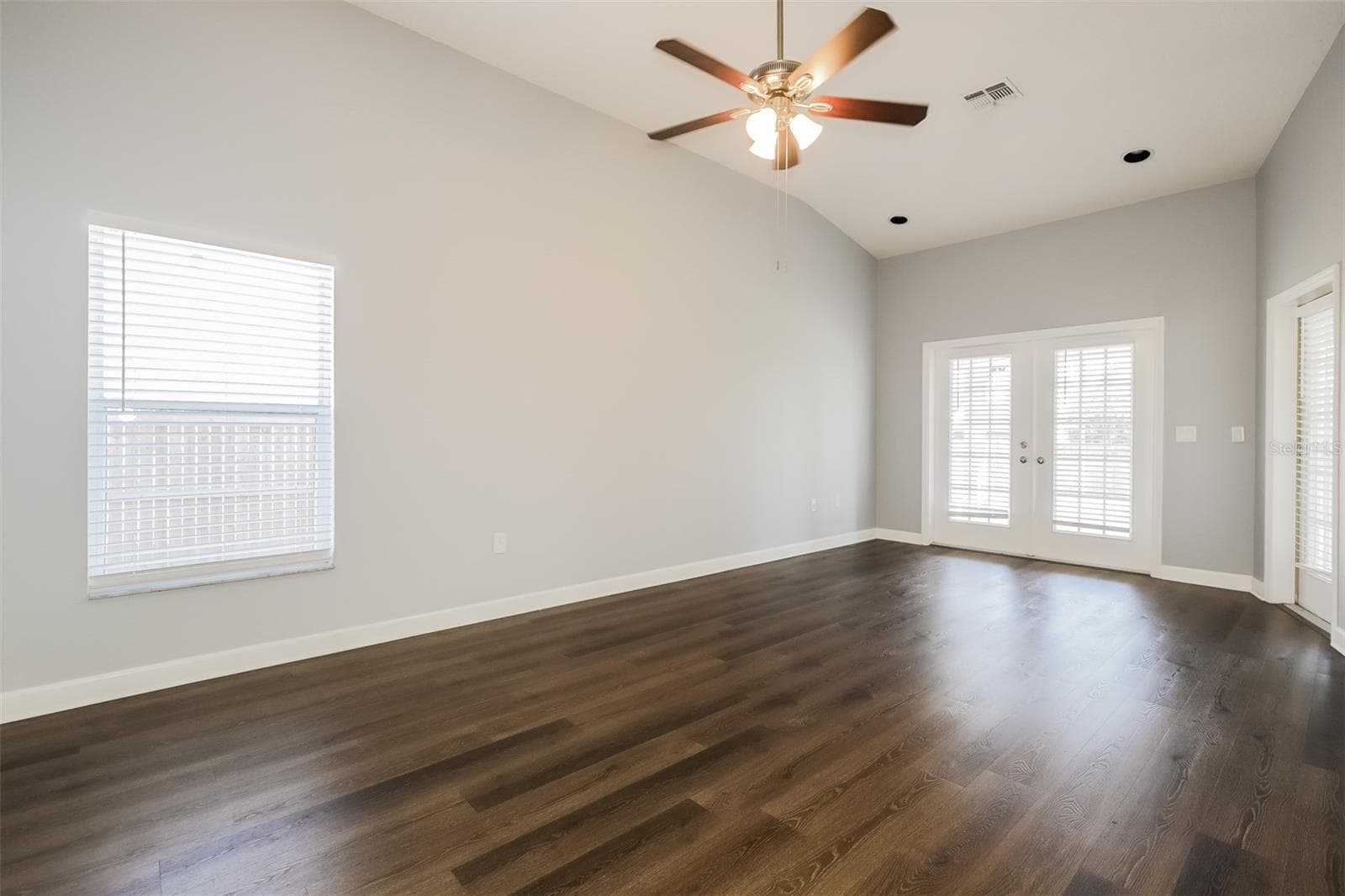 Single Family Residence at 5238 MONTSERRAT CT, LAKELAND, photo 8 of 15