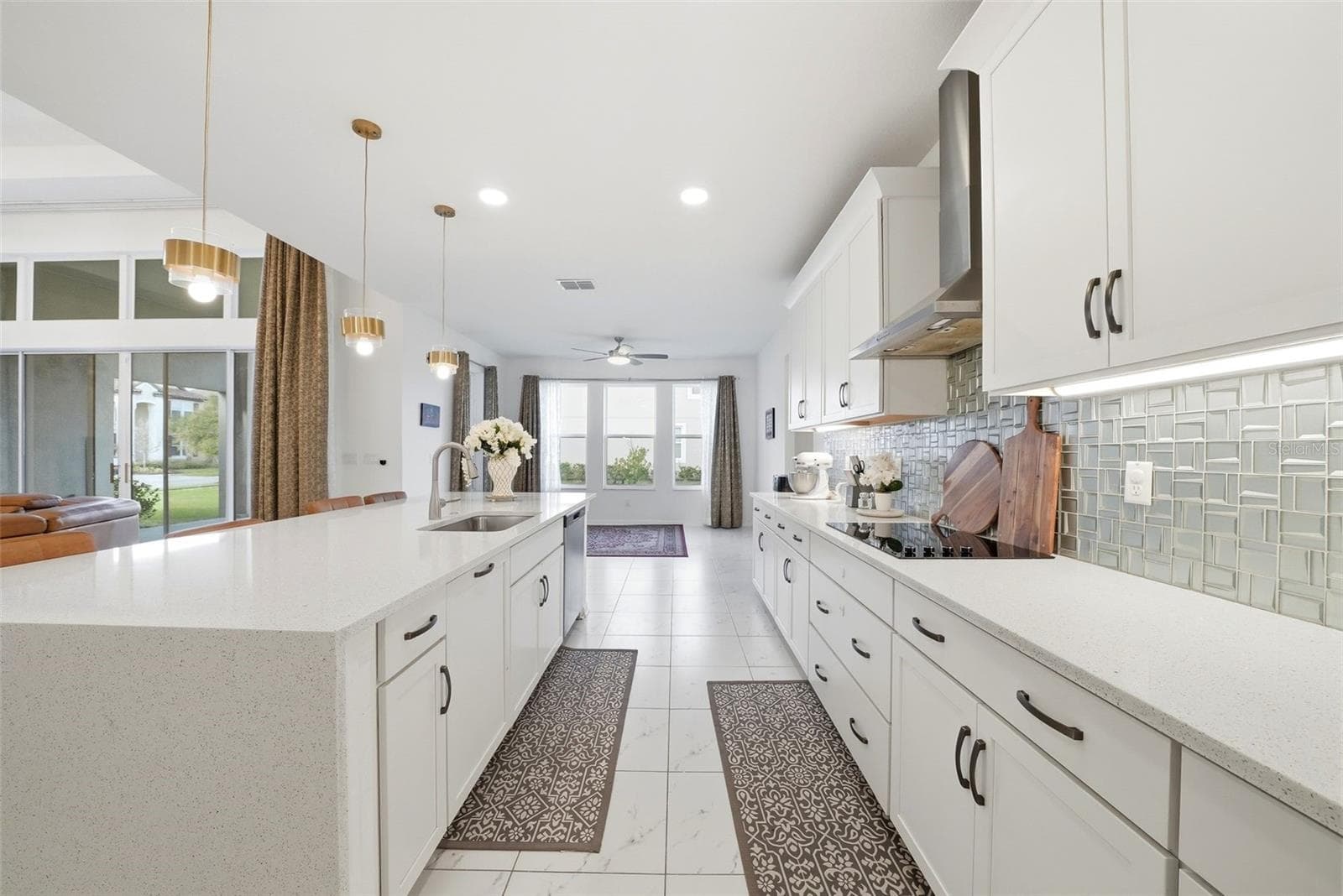 Single Family Residence at 7073 GRAYBROOK DR, WESLEY CHAPEL, photo 4 of 49
