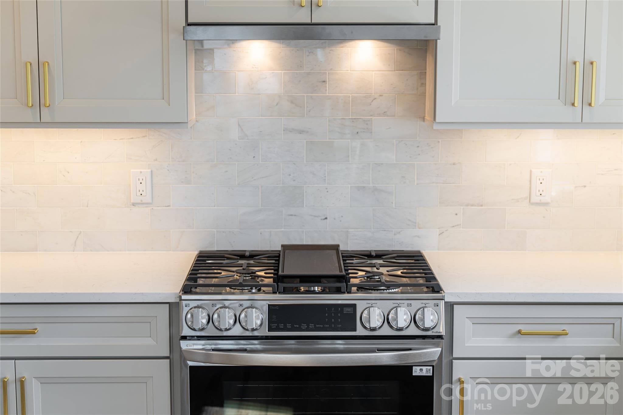 Gas range - Hendersonville