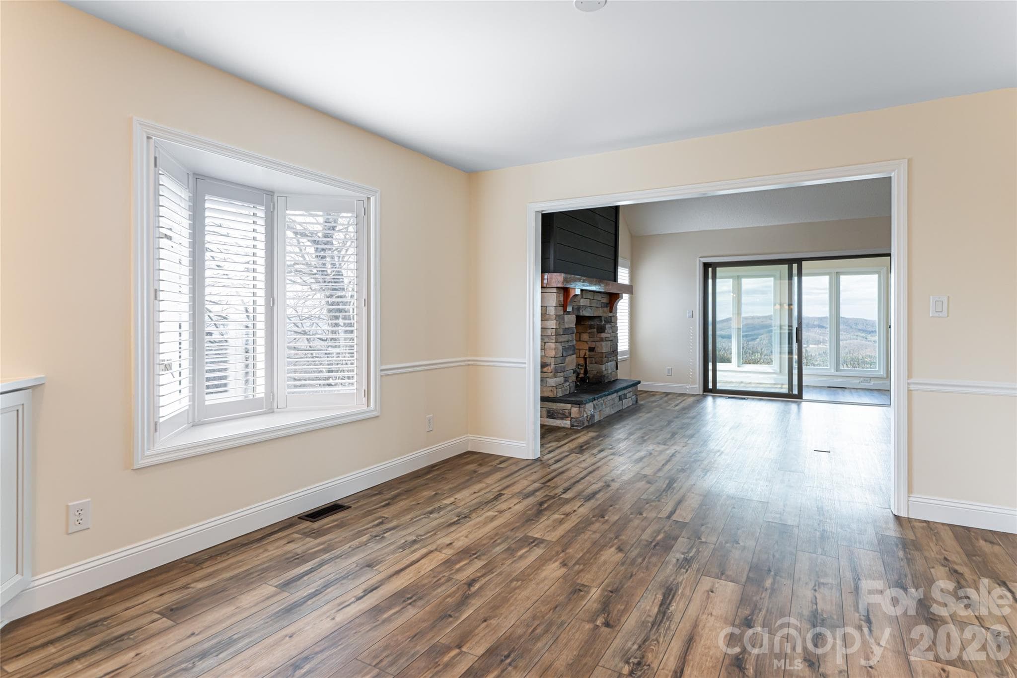 Dining area - Hendersonville