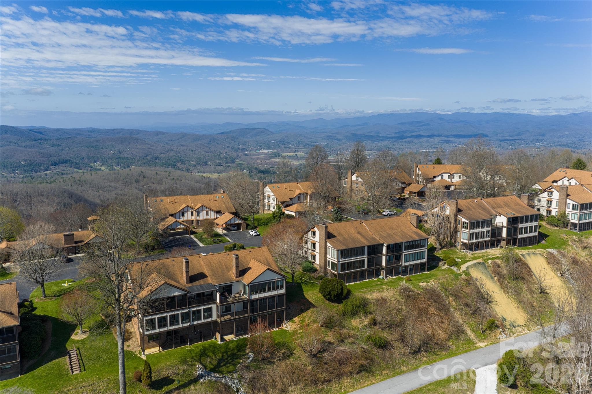 Overhead view of street - Hendersonville