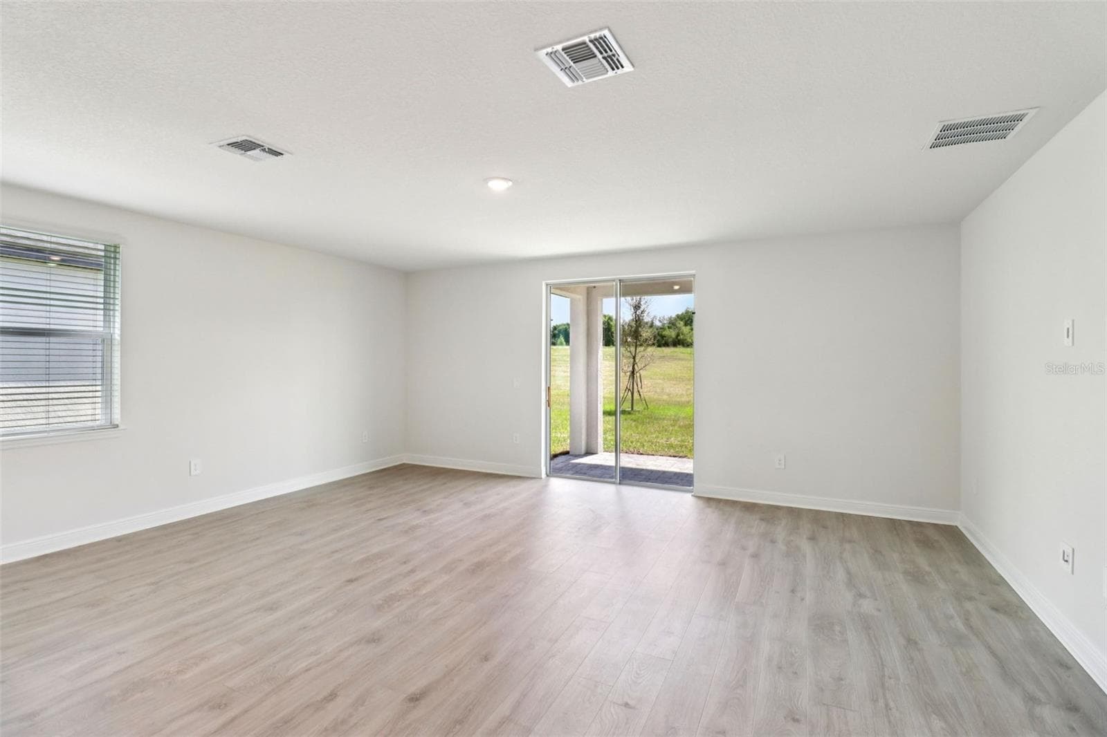 Single Family Residence at 787 SUNSHOWER, LADY LAKE, photo 9 of 41