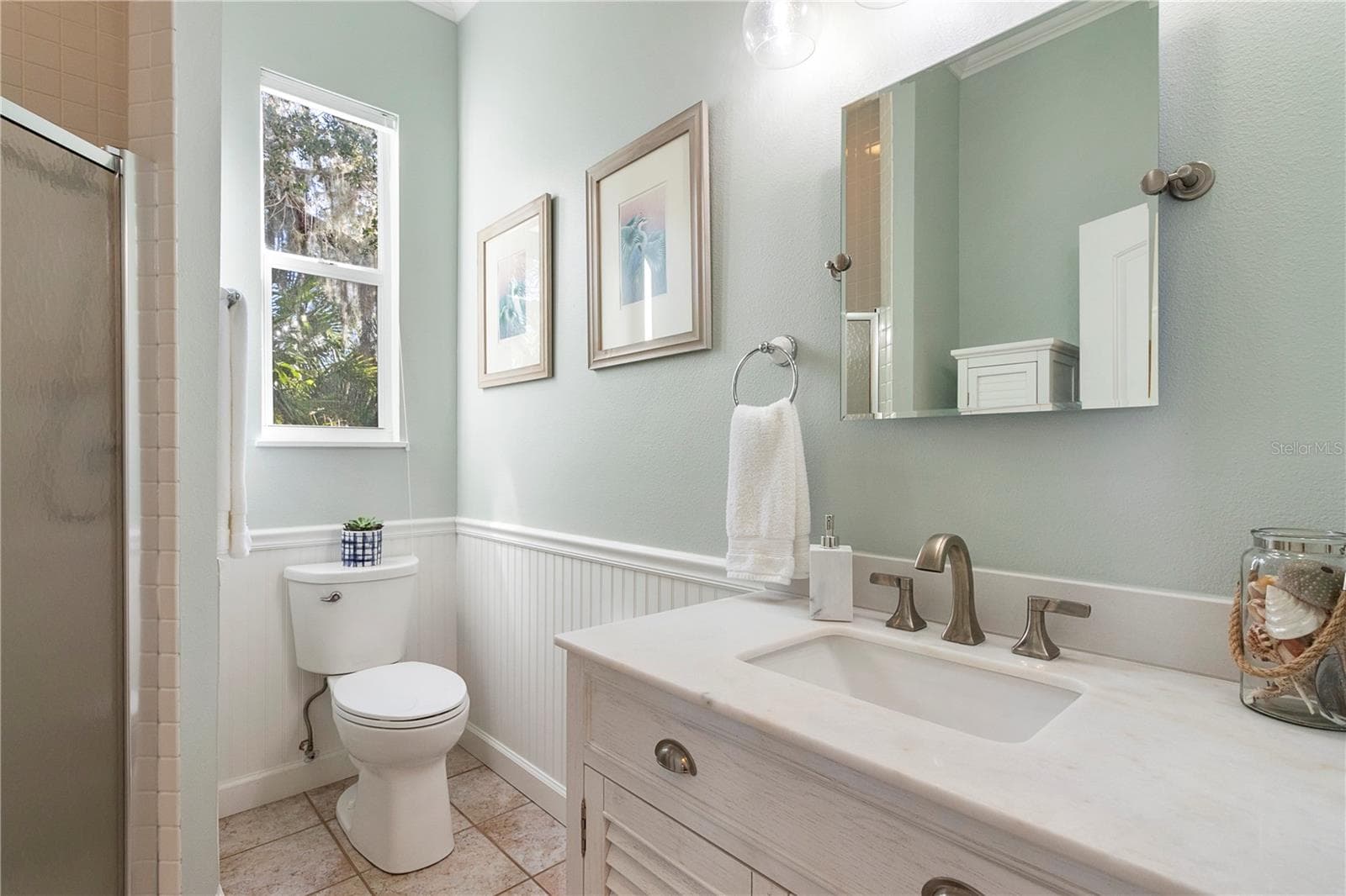 2nd Floor Bathroom - 7325 HOLLY RD, TERRA CEIA