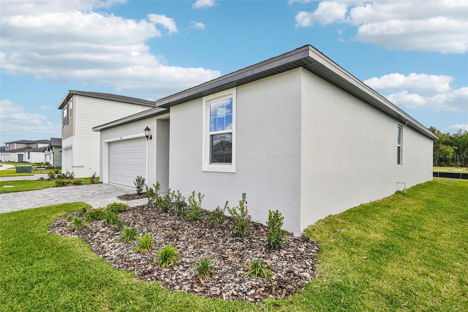 Single Family Residence at 811 SUNSHOWER DR, LADY LAKE, photo 4 of 33