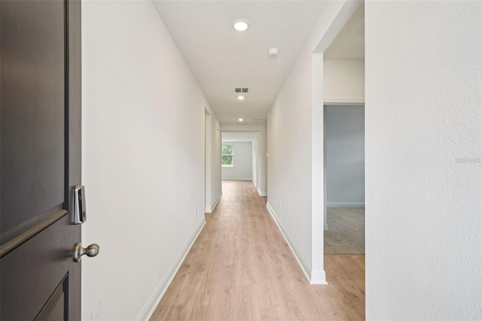 Single Family Residence at 811 SUNSHOWER DR, LADY LAKE, photo 5 of 33