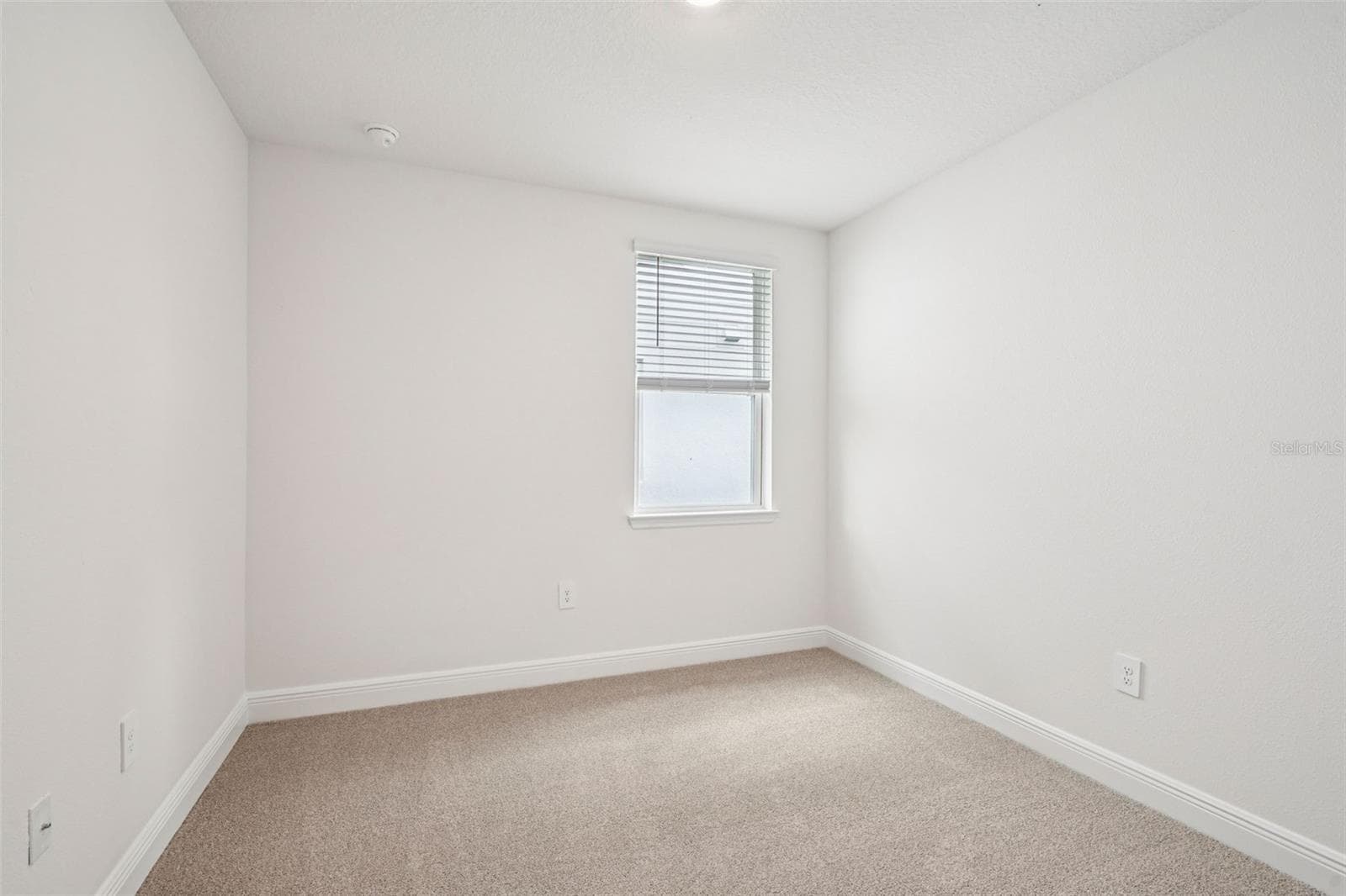 Single Family Residence at 811 SUNSHOWER DR, LADY LAKE, photo 21 of 33