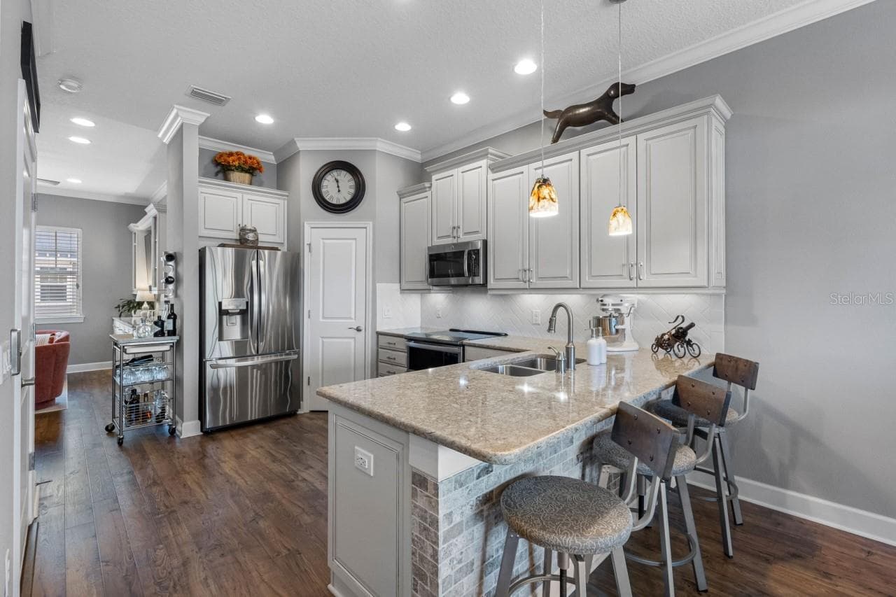 Townhouse at 6057 MOORINGS DR S, ST PETERSBURG, photo 13 of 60