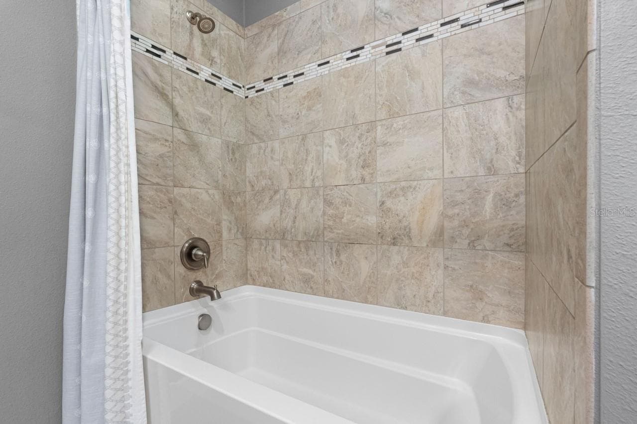 Townhouse at 6057 MOORINGS DR S, ST PETERSBURG, photo 36 of 60