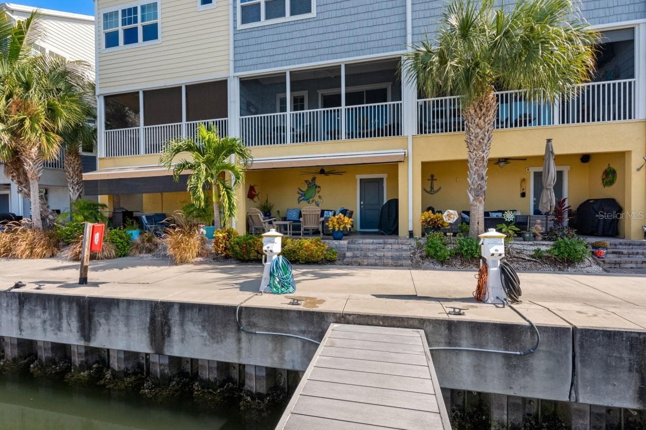 Townhouse at 6057 MOORINGS DR S, ST PETERSBURG, photo 41 of 60