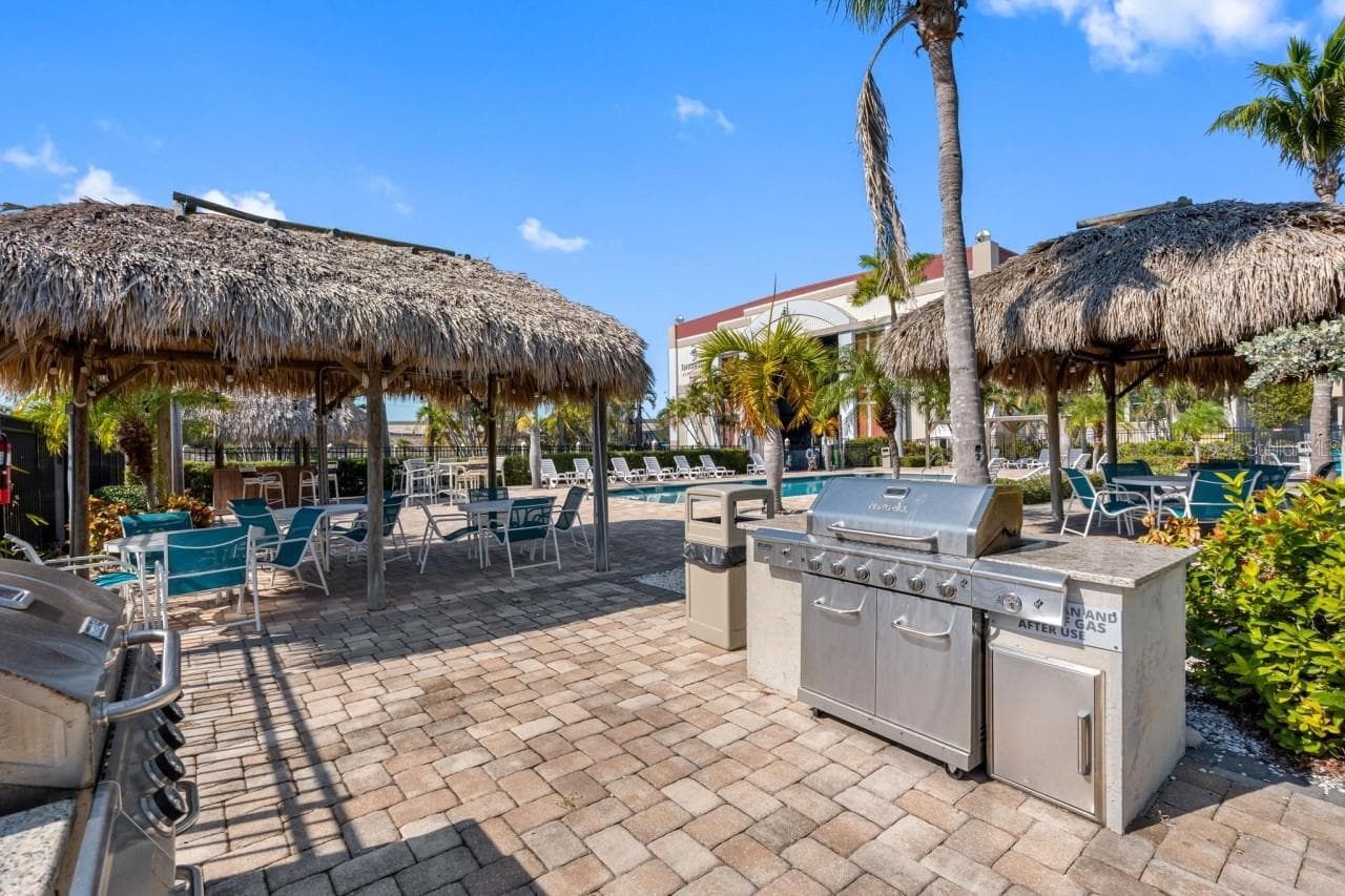 Townhouse at 6057 MOORINGS DR S, ST PETERSBURG, photo 53 of 60