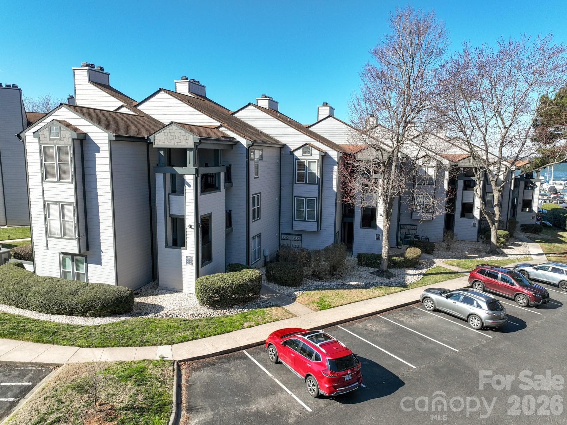 Condominium at 18851 Vineyard Point Lane, Cornelius, photo 22 of 44