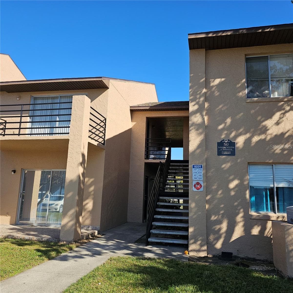 5231 VIA HACIENDA CIR #117