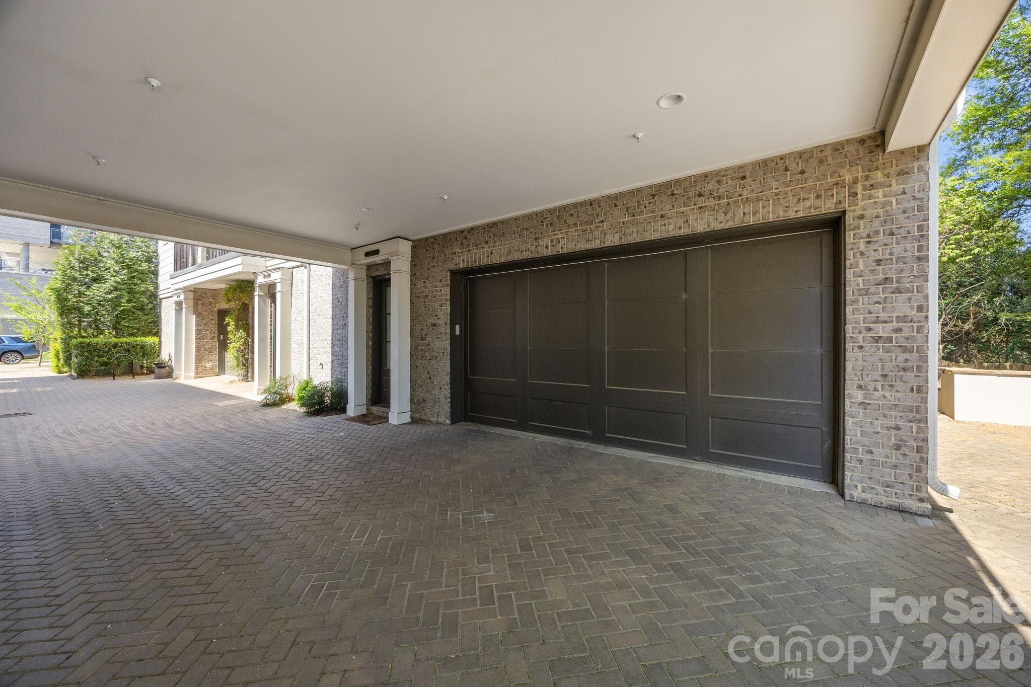 Condominium at 1708 Lombardy Circle, Charlotte, photo 3 of 26