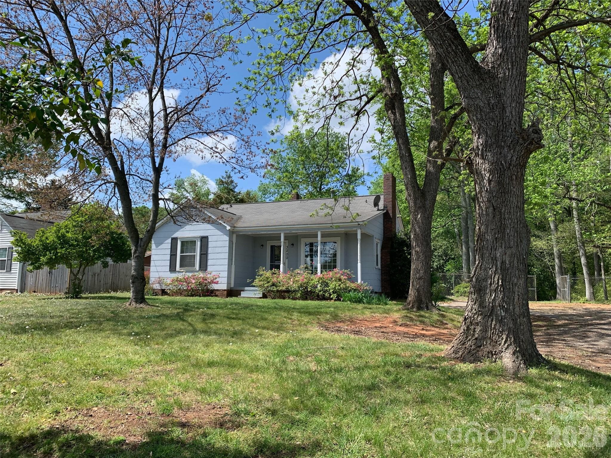 Single Family Residence at 3200 Sam Wilson Road, Charlotte, photo 3 of 38