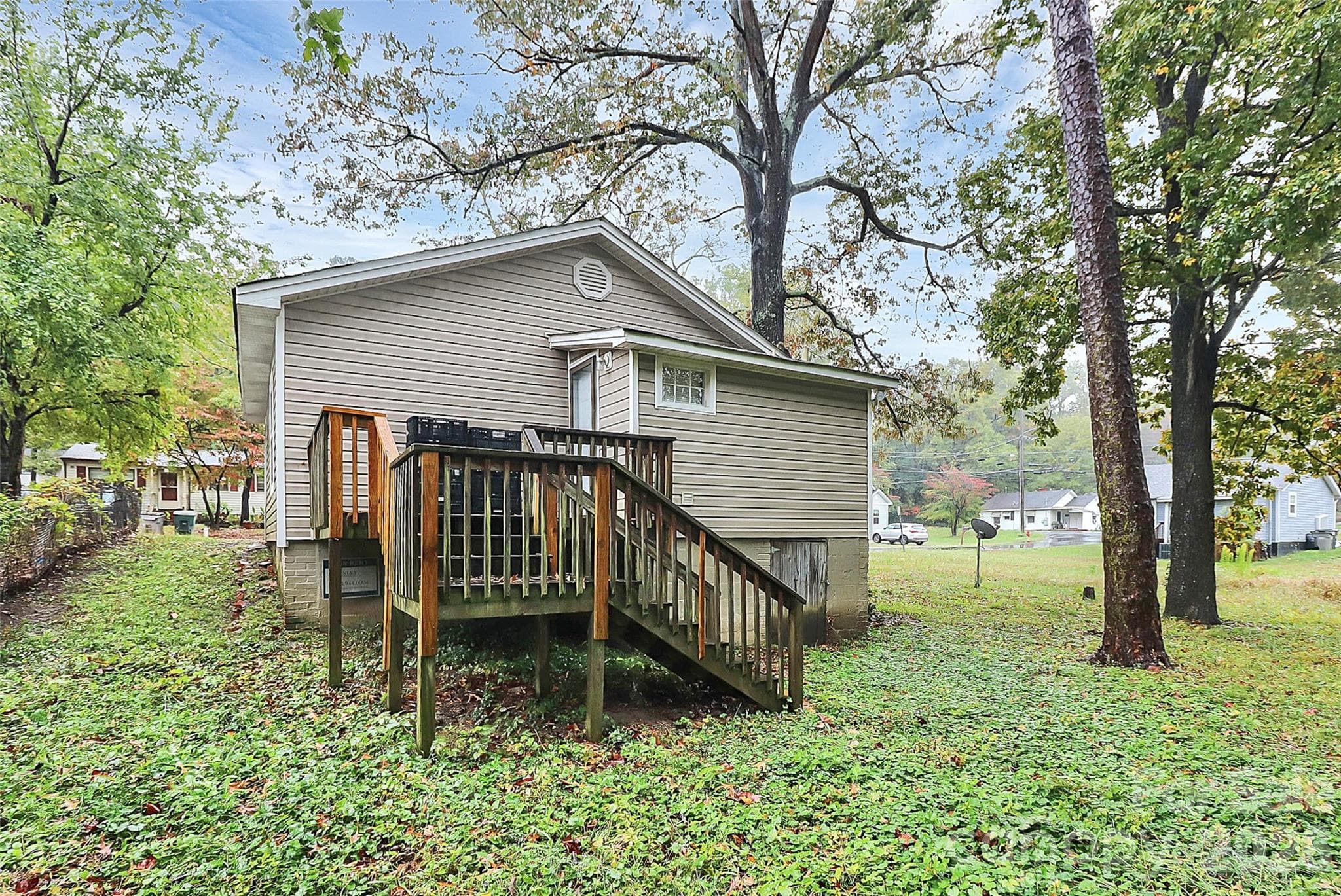 Single Family Residence at Gastonia, photo 4 of 4