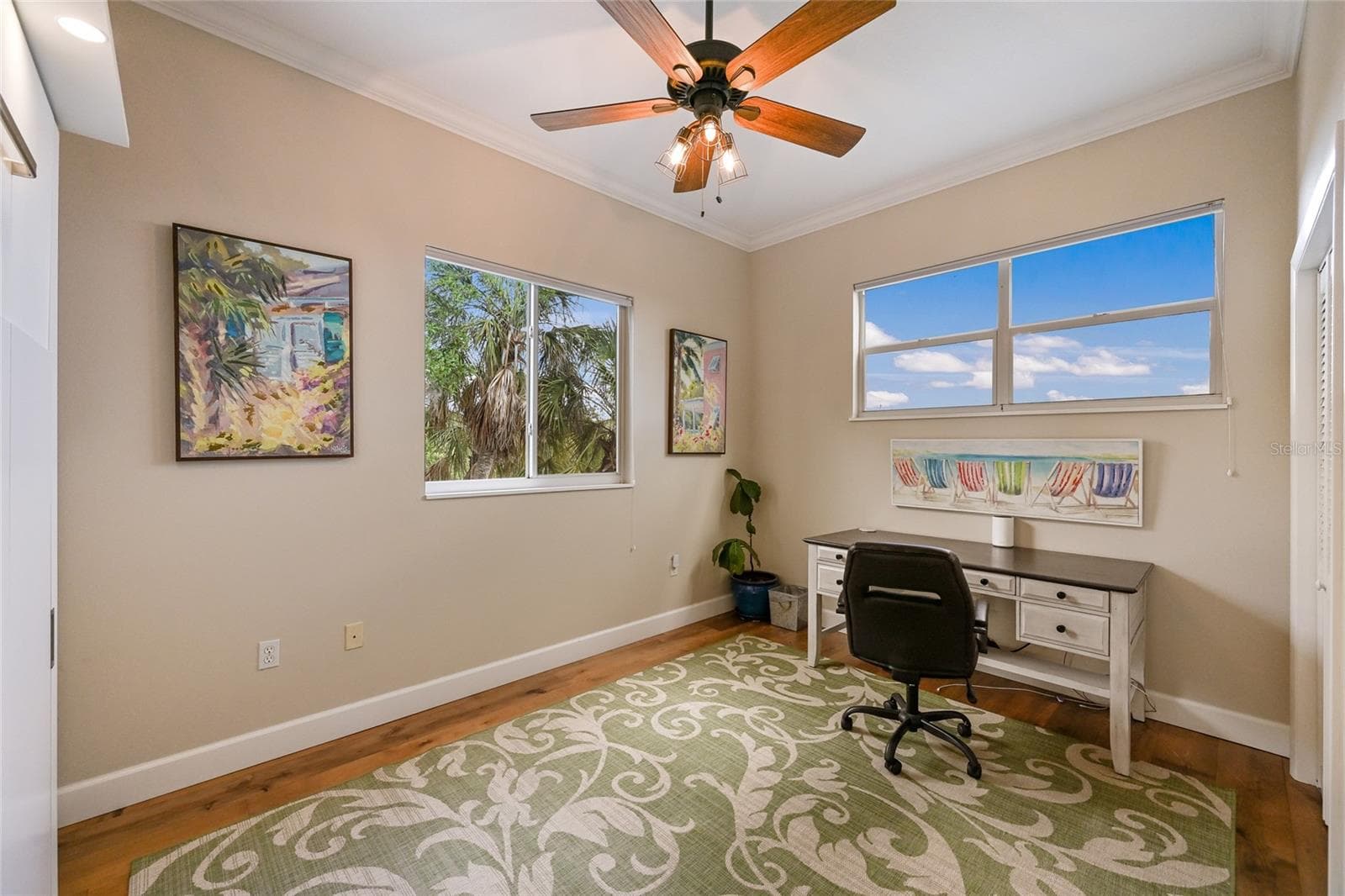 2nd Floor Bedroom w/ Murphy Bed - 7325 HOLLY RD, TERRA CEIA