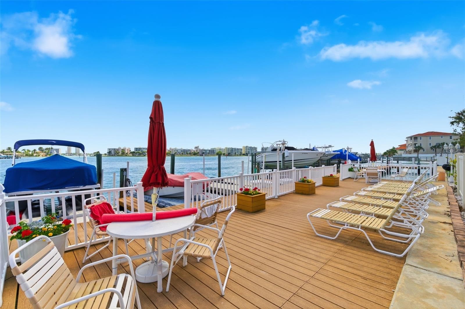 Nice sundeck for those wanting to get some vitamin D. Also a great place for socializing - 8901 BLIND PASS RD #127, ST PETE BEACH