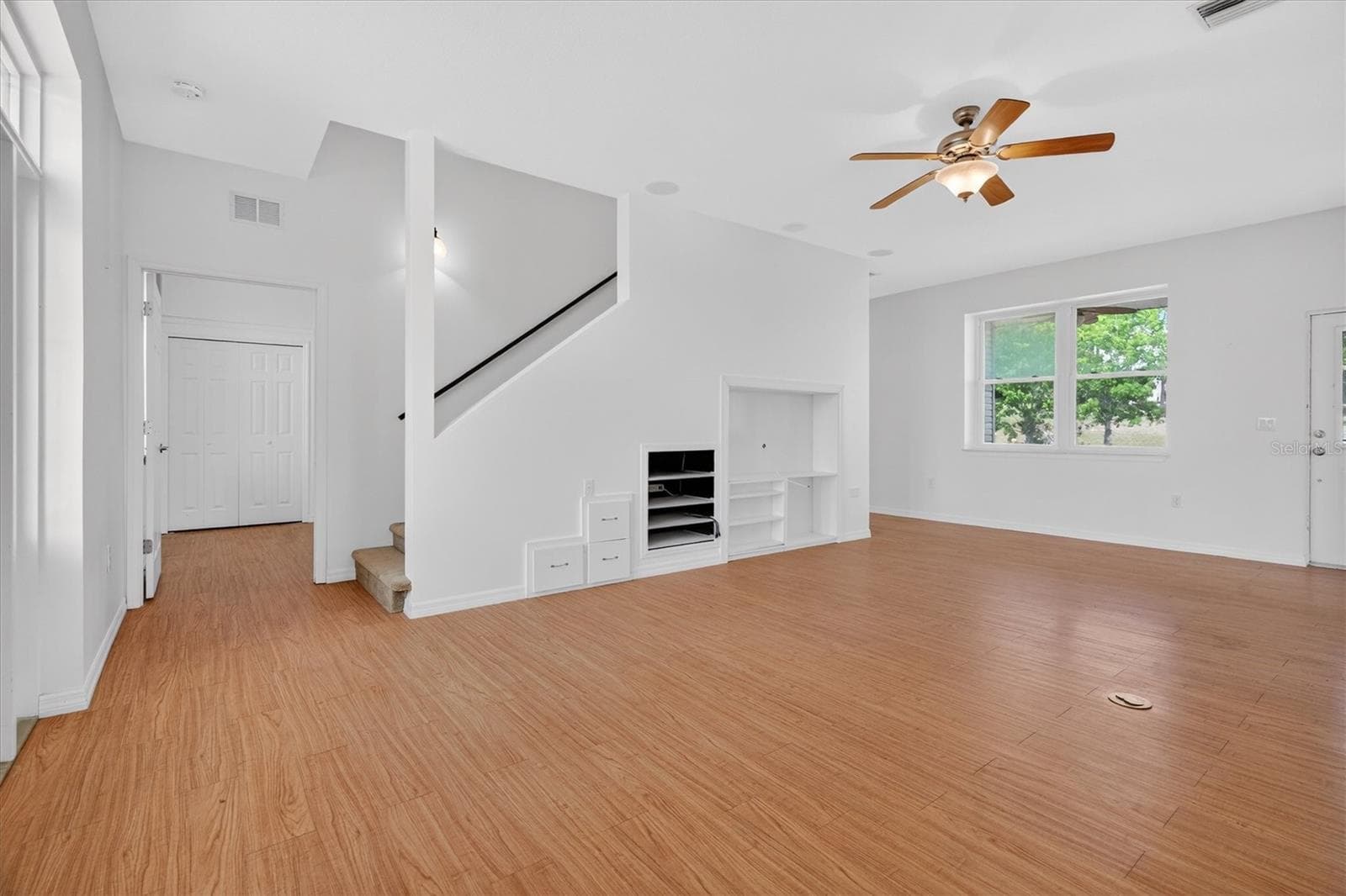 Single Family Residence at 38327 HAMRICH DR, DADE CITY, photo 9 of 46