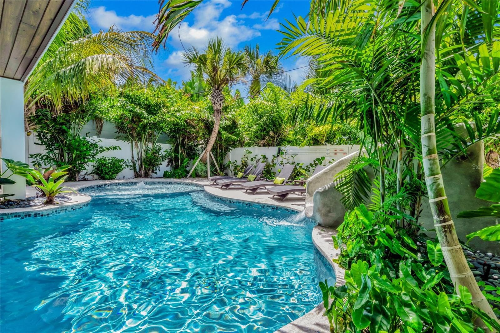 Single Family Residence at 209 GARFIELD DR, SARASOTA, photo 7 of 62