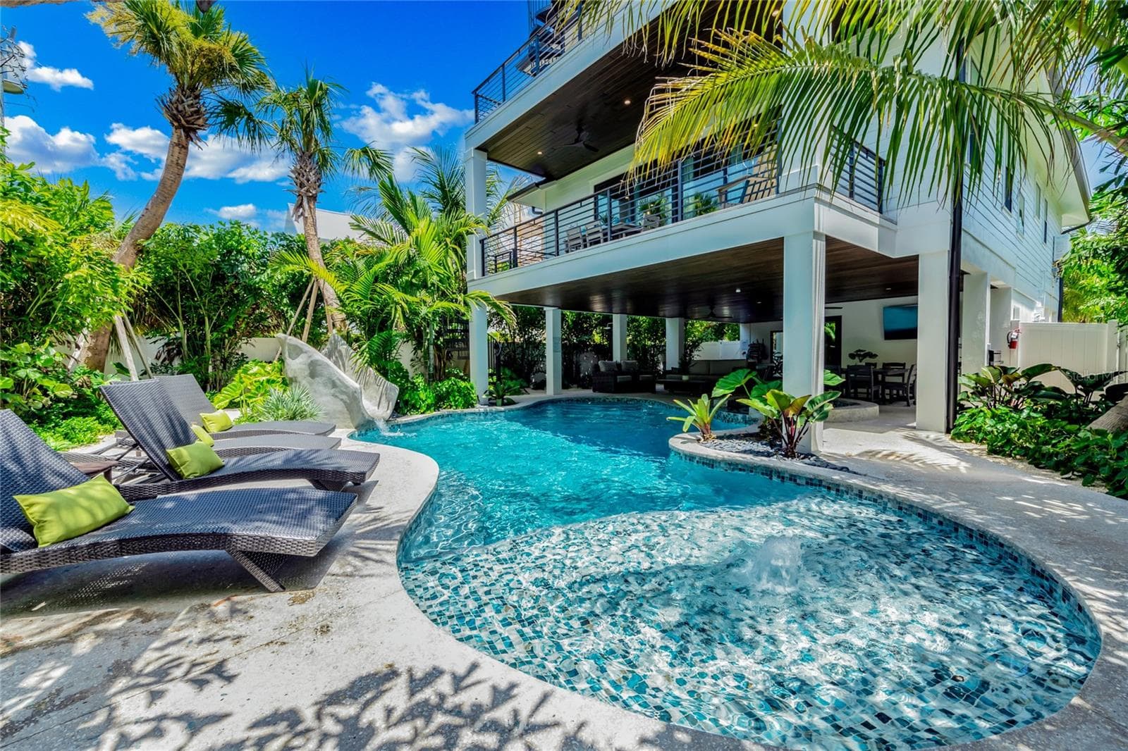Single Family Residence at 209 GARFIELD DR, SARASOTA, photo 8 of 62