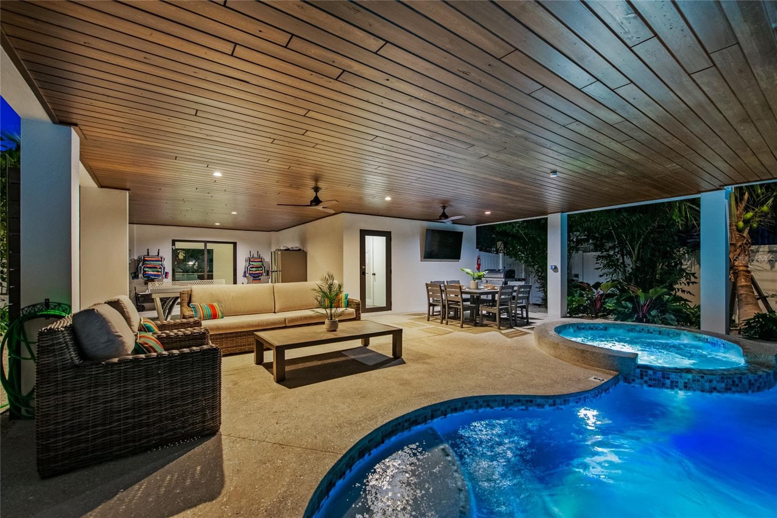 Single Family Residence at 209 GARFIELD DR, SARASOTA, photo 14 of 62