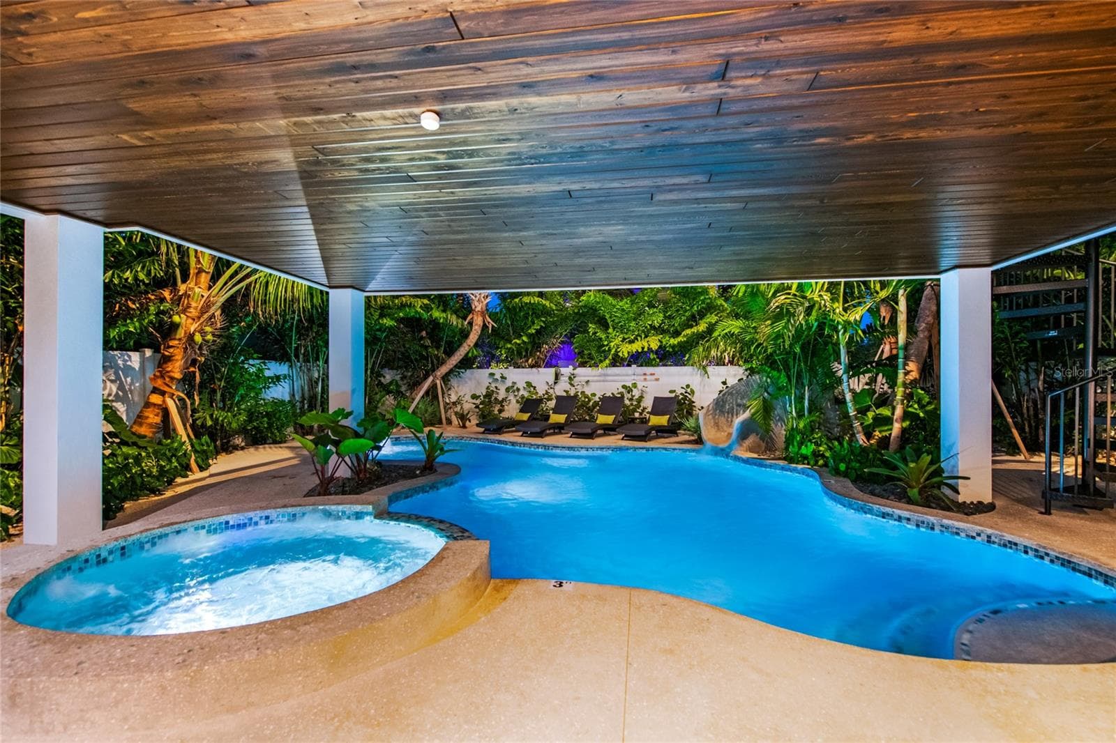 Single Family Residence at 209 GARFIELD DR, SARASOTA, photo 15 of 62