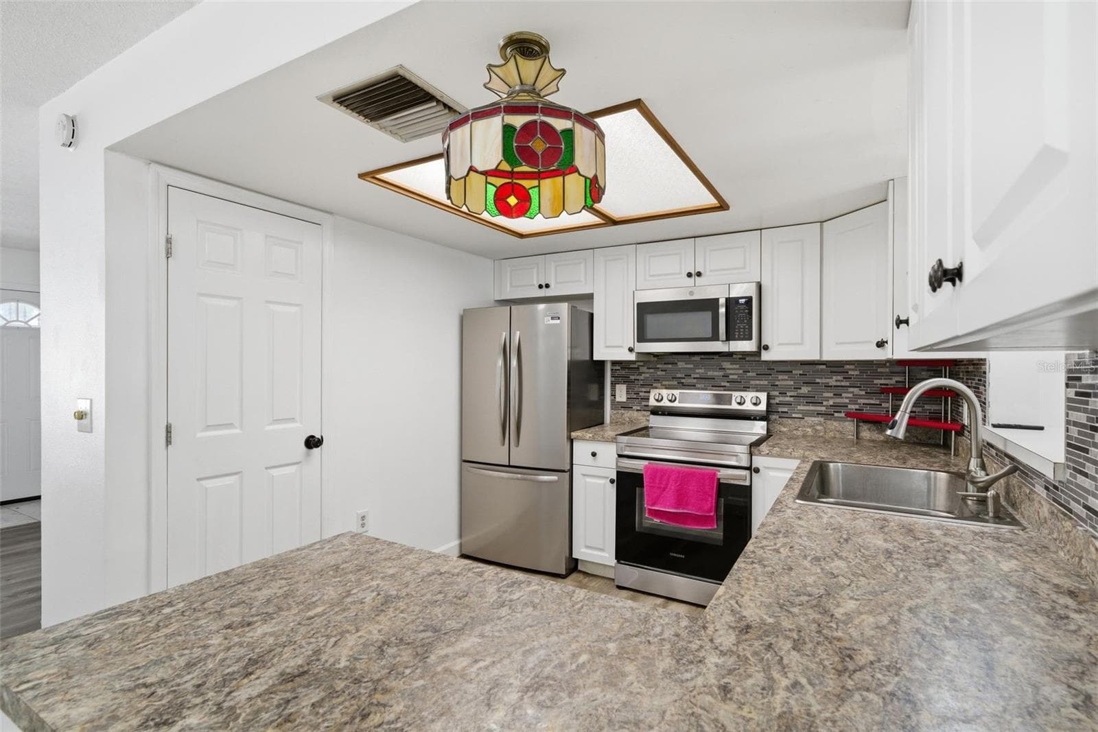Single Family Residence at 6822 W DORIS MARETTA LN, HOMOSASSA, photo 16 of 59
