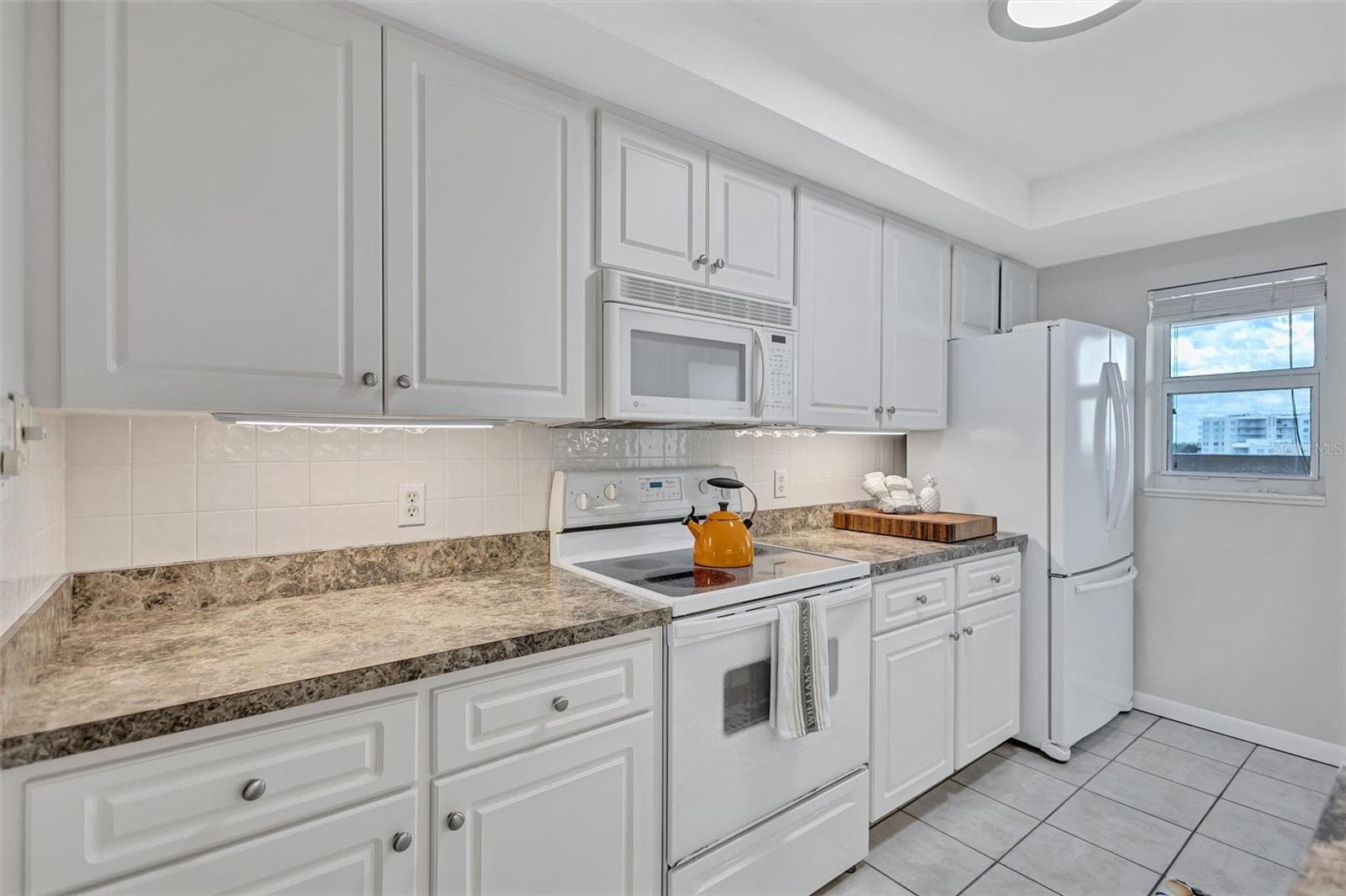 Condominium at 6140 MIDNIGHT PASS RD #603, SARASOTA, photo 20 of 58