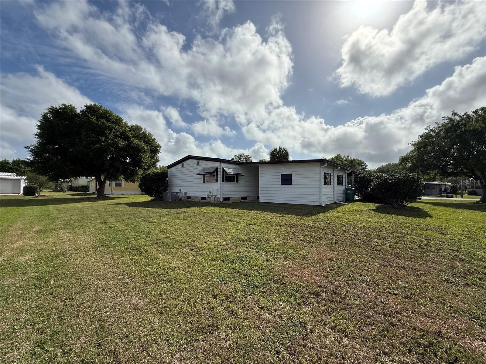 11 N BOBWHITE RD