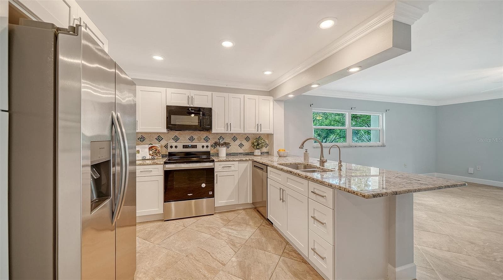 New stainless GE, Whirlpool, Frigidaire, and LG appliances. - 225 HOURGLASS WAY #106, SARASOTA