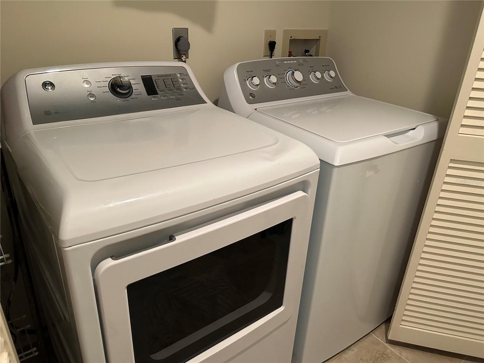 Laundry closet, washer and dryer - 5204 MYRTLE WOOD #2, SARASOTA