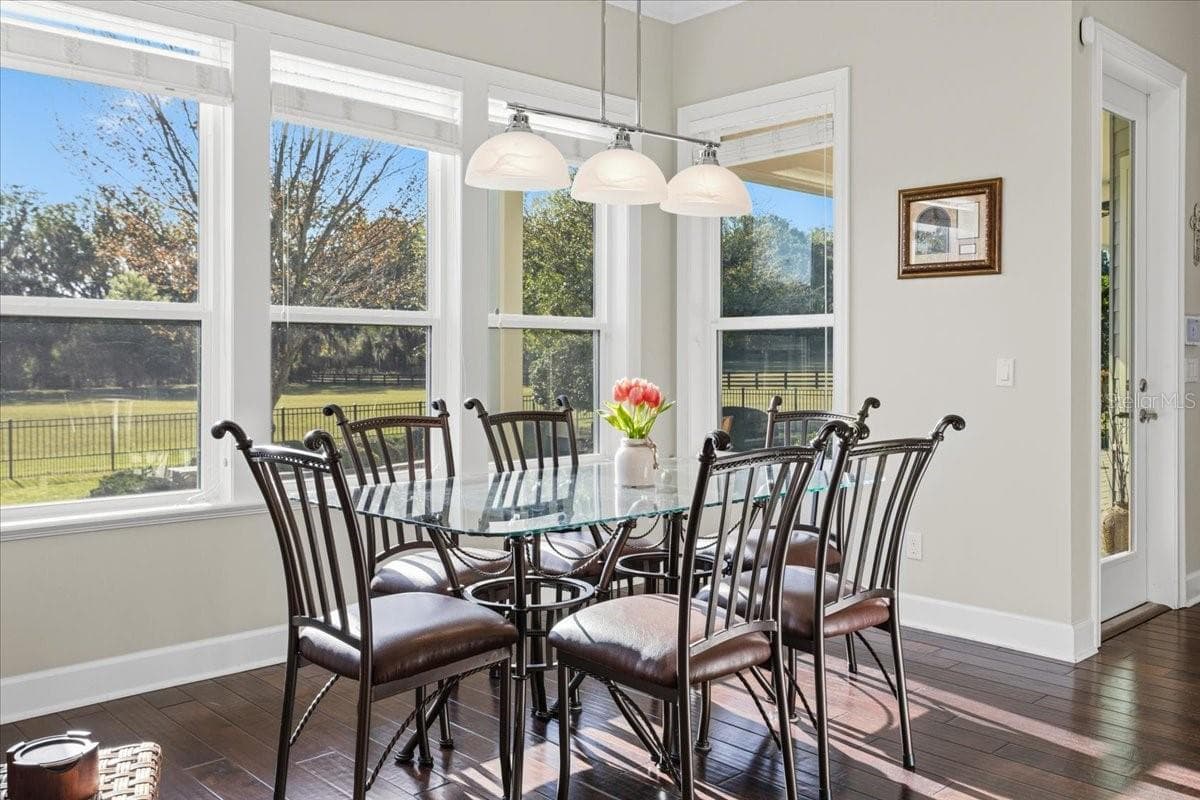 Breakfast Nook off kitchen - 10401 NW 153RD TER, ALACHUA